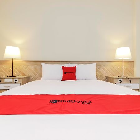 Reddoorz Premium Near Ragunan Zoo 2 Jakarta Exteriör bild