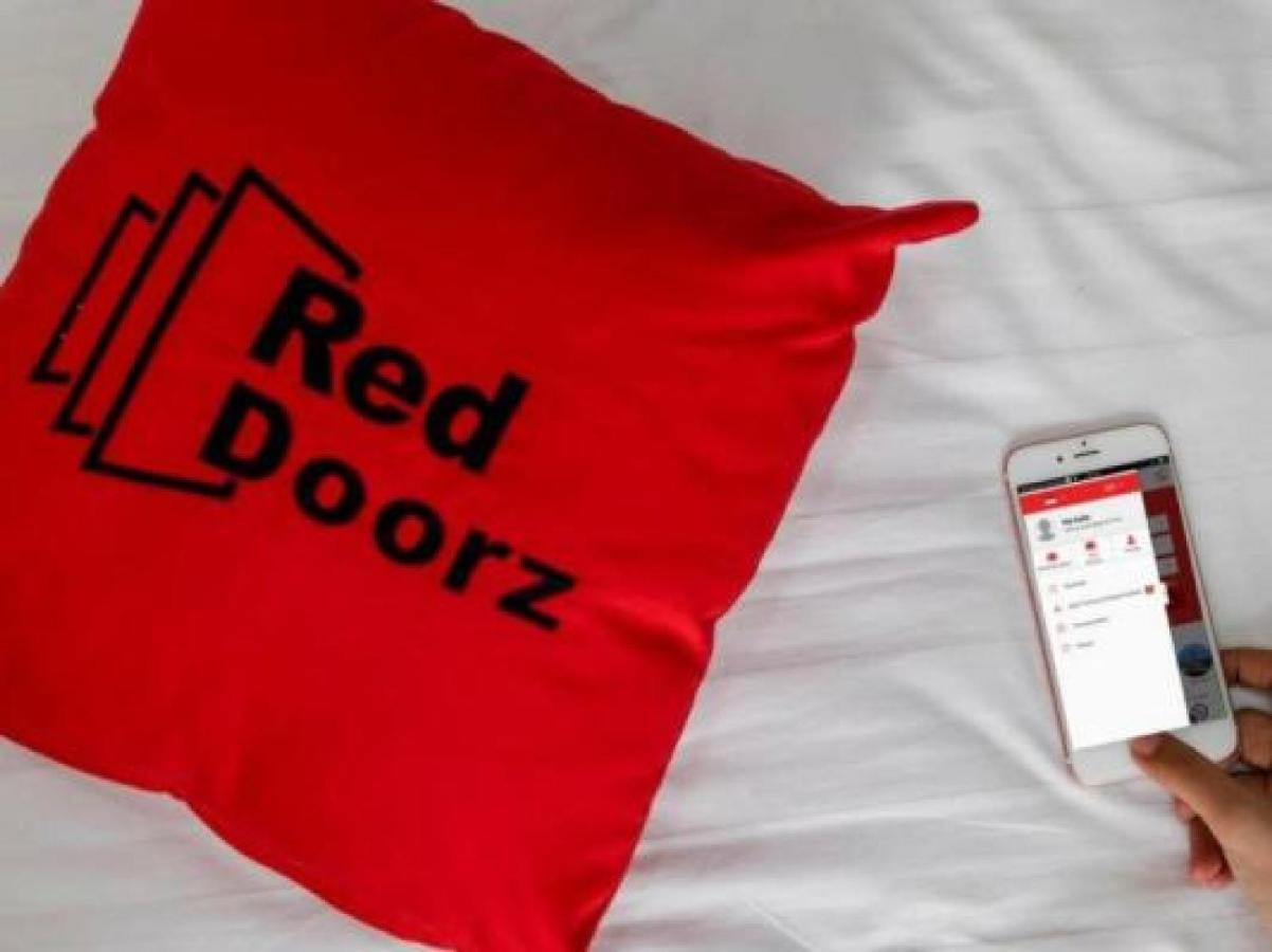 Reddoorz Premium Near Ragunan Zoo 2 Jakarta Exteriör bild